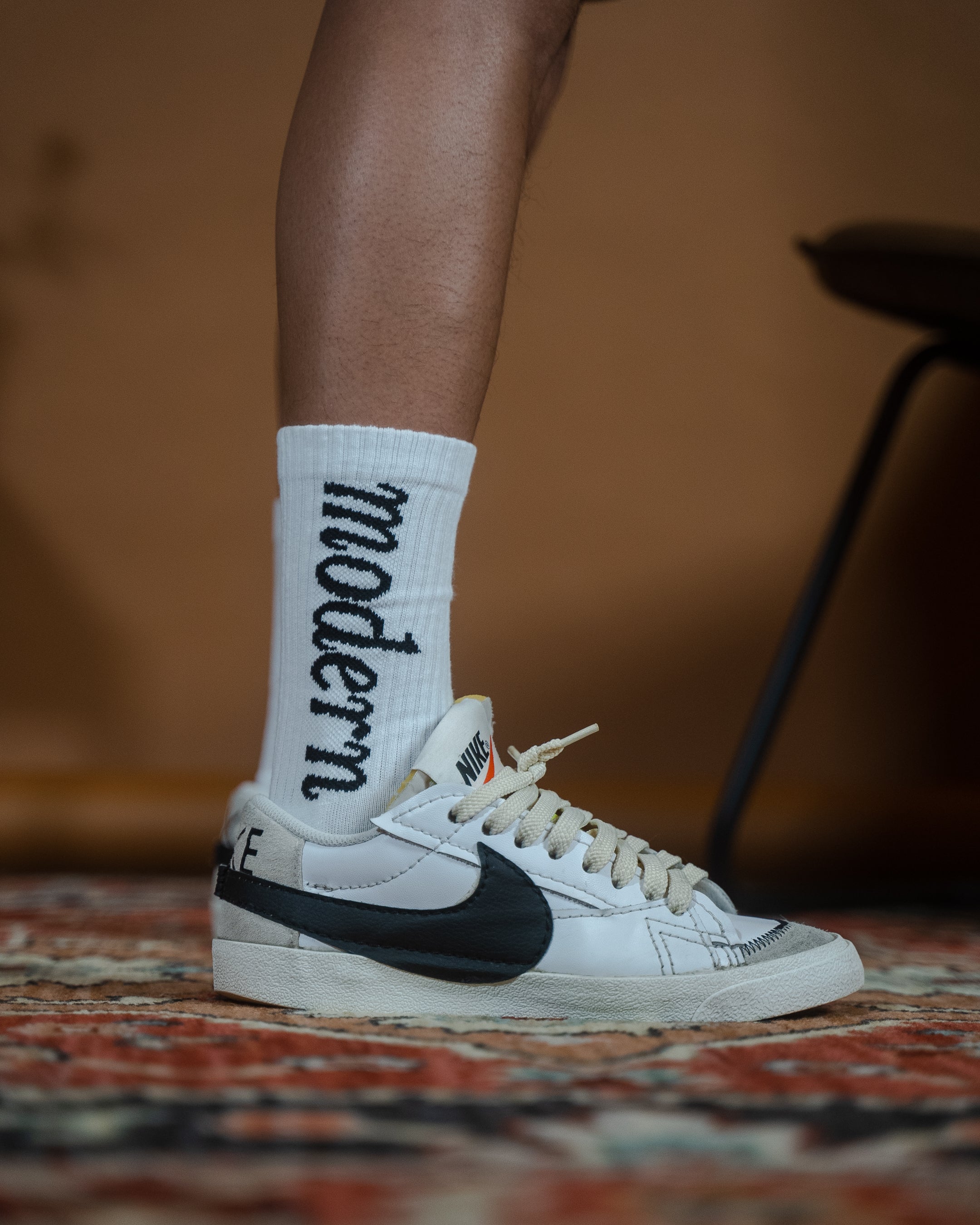 VERTICAL LOGO SPORT SOCKS - WHITE