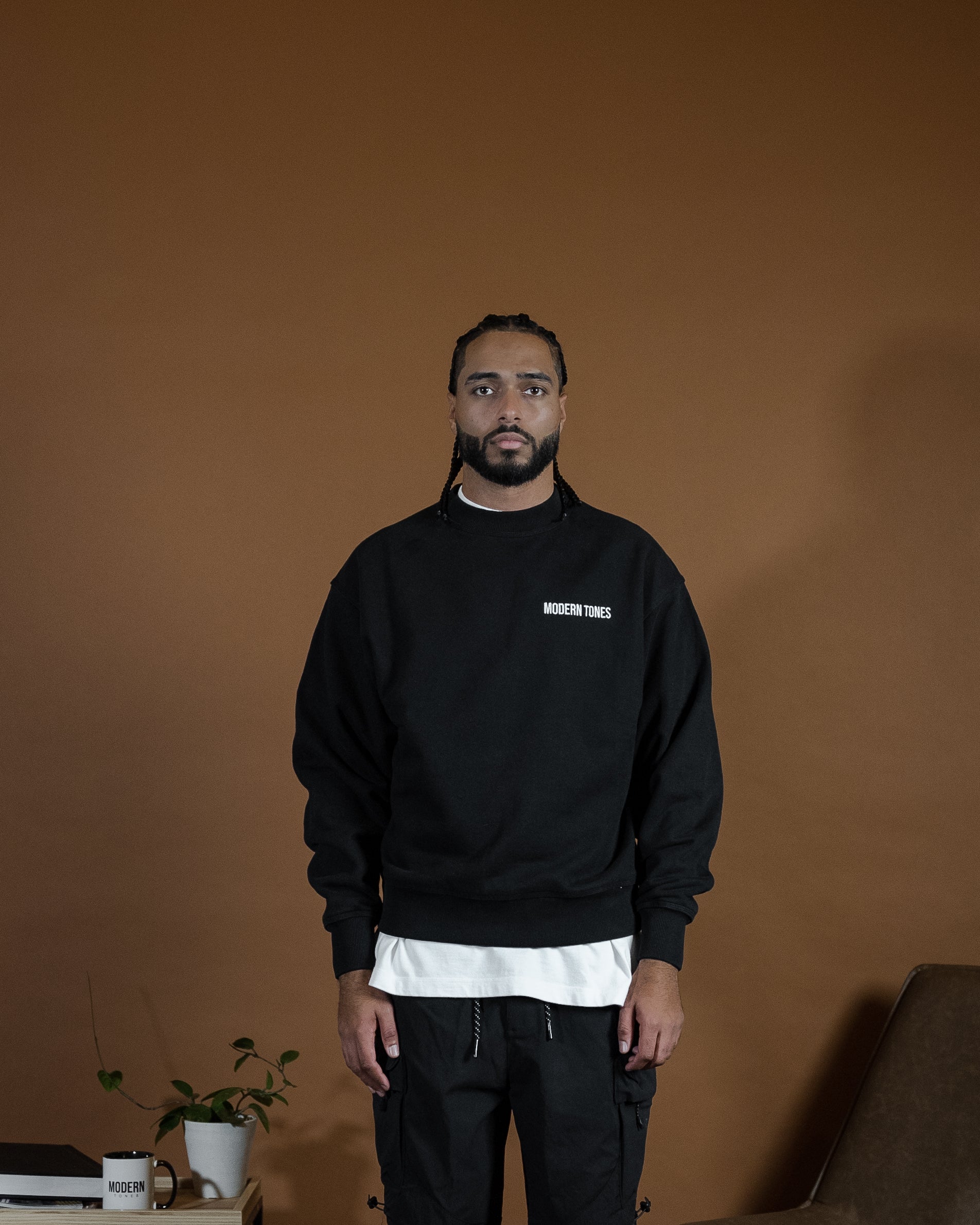 CREWNECK - JET BLACK